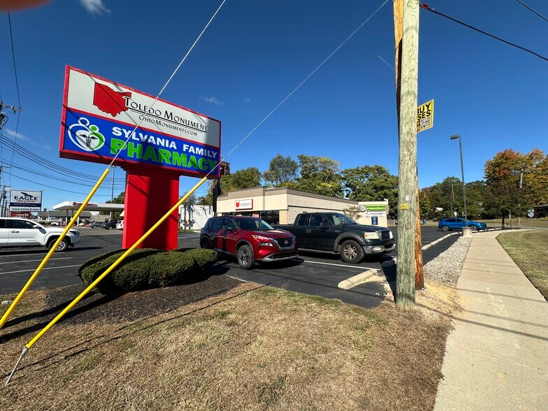 More Photos Of 5412 Monroe St, Toledo Storefront For Sale