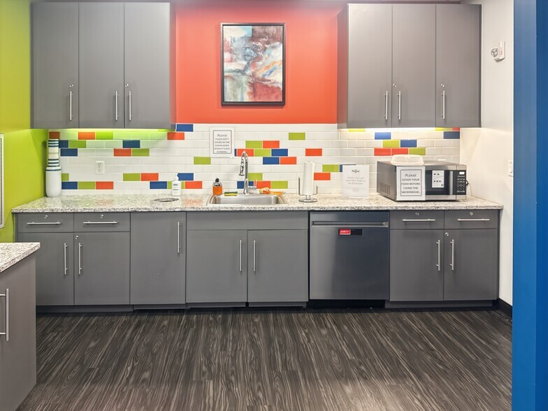 More Photos Of 4830 W Kennedy Blvd, Tampa Coworking Space