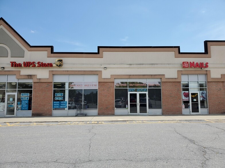 More Photos Of 982-986 Main St, Fishkill Unknown For Lease