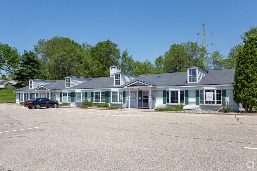 Primary Photo Of 614 Romence Rd, Portage Office For Lease