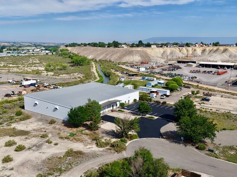 More Photos Of 12045 6300 Rd, Montrose Flex For Lease