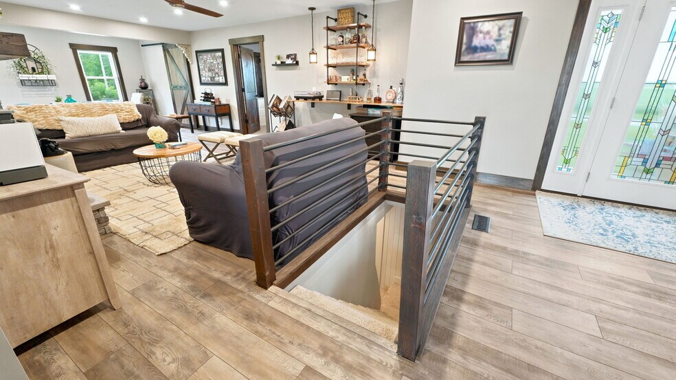 More Photos Of 5920 N 200 E, Leesburg Hospitality For Sale