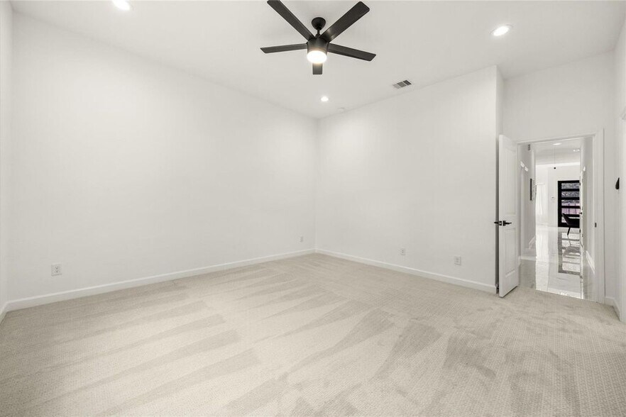 More Photos Of 5602 Pershing St, Houston Apartments For Sale