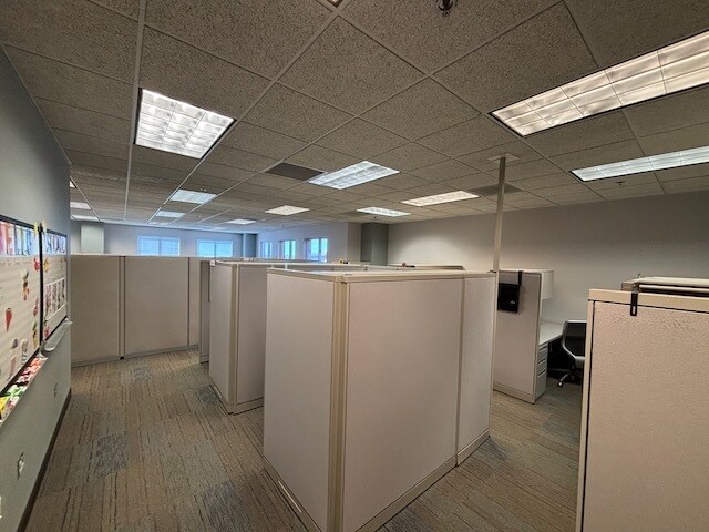 More Photos Of 21 SE 3rd St, Evansville Office For Lease