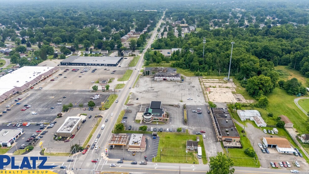 More Photos Of 1716-1728 S Raccoon Rd, Austintown Freestanding For Sale