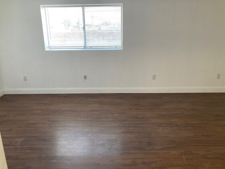 More Photos Of 2196 American Ave, Hayward Warehouse For Lease