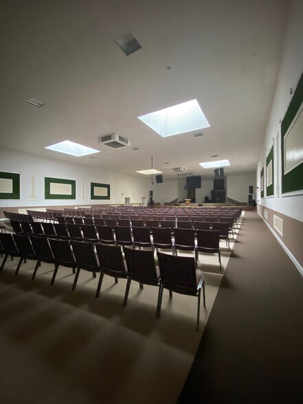 More Photos Of 61 Whittaker St, Riverside Specialty For Sale