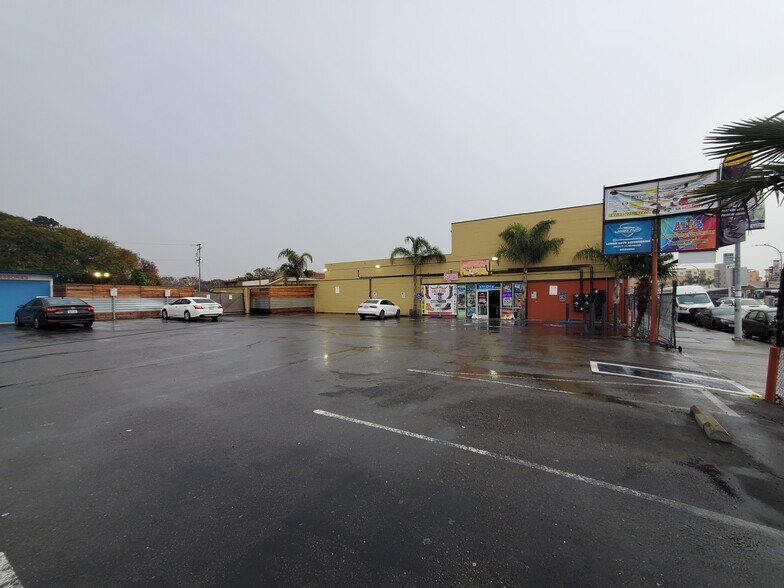 More Photos Of 512-522 23rd St, Richmond Storefront Retail Office For Lease