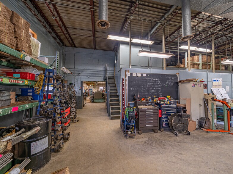 More Photos Of 170 Bennington Dr, Rochester Manufacturing For Lease