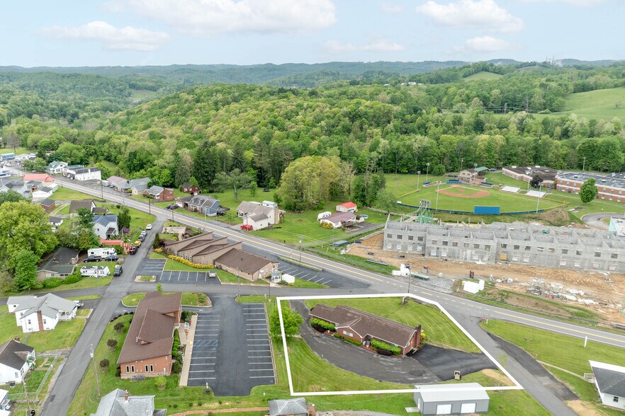 More Photos Of 711 N Pike St, Grafton Office For Sale