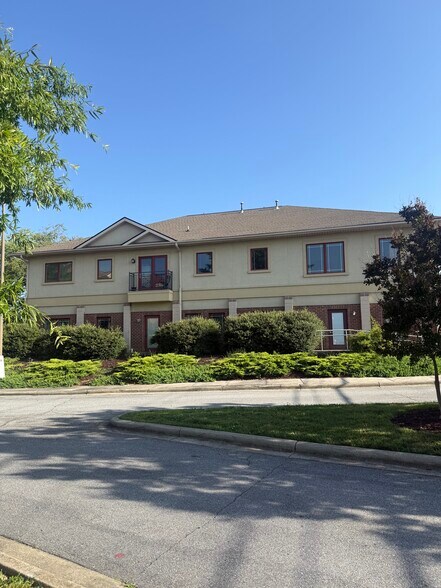 More Photos Of 421 S Church St, Hendersonville Office For Sale