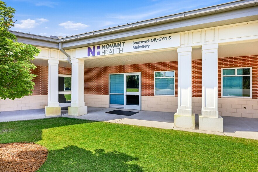 More Photos Of 584 Hospital Dr NE, Bolivia Medical For Lease