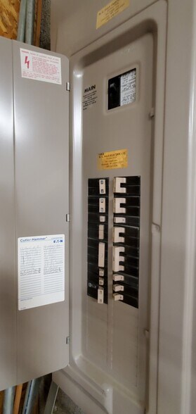 More Photos Of 1620 Thomes Ave, Cheyenne Light Distribution For Sale