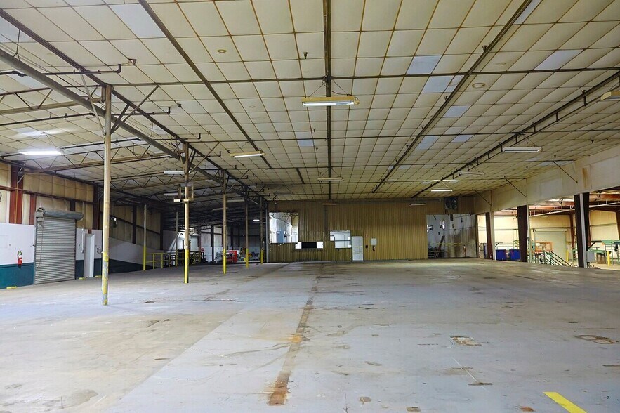 More Photos Of 301 G St, Exeter Landfill For Sale