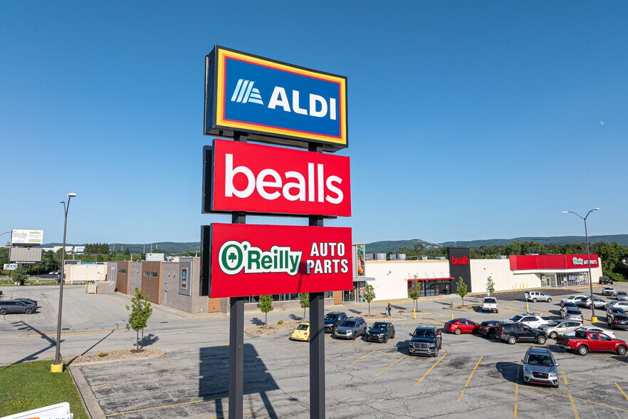 More Photos Of 100 Cross Roads Plz, Mount Pleasant Freestanding For Lease