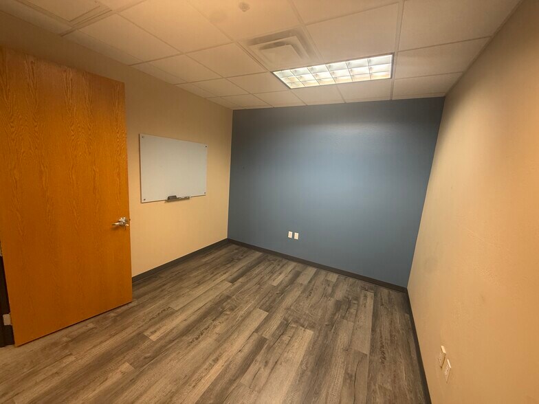 More Photos Of 9280 E Raintree Dr, Scottsdale Office For Sale