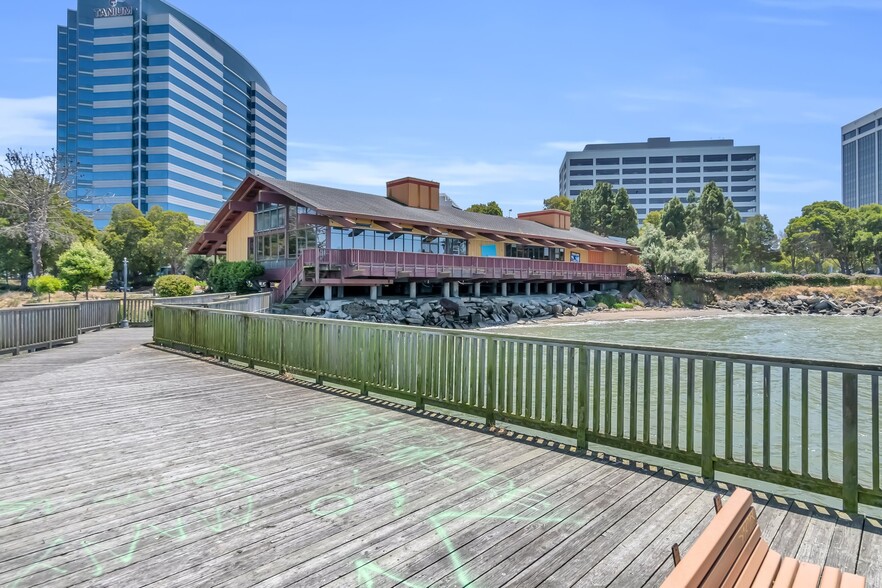 Primary Photo Of 1890 Powell St, Emeryville Storefront Retail Residential For Lease