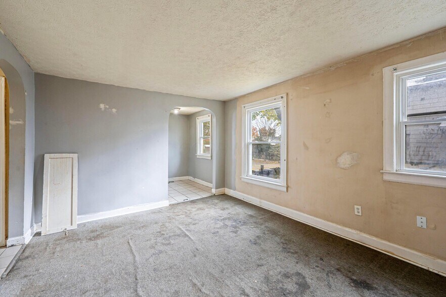 More Photos Of 397 Catherine St, Columbus Apartments For Sale