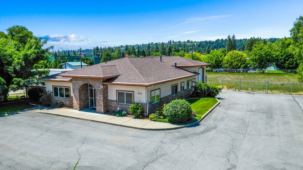 More Photos Of 9629 N Colfax Rd, Spokane Office For Sale