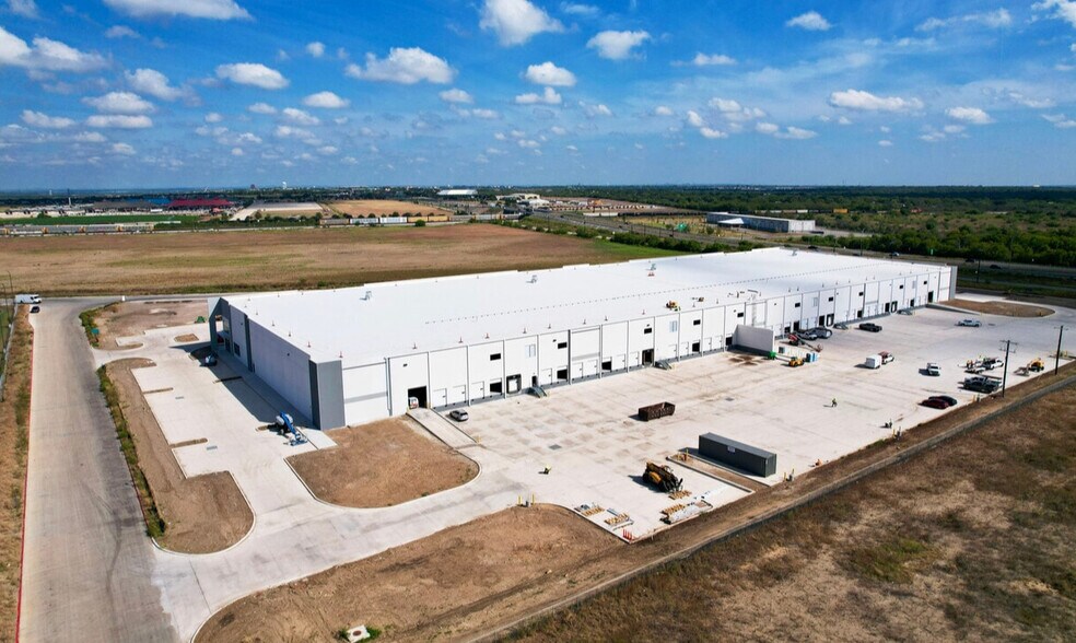 More Photos Of 5390 Freeport Rd, Von Ormy Manufacturing For Sale