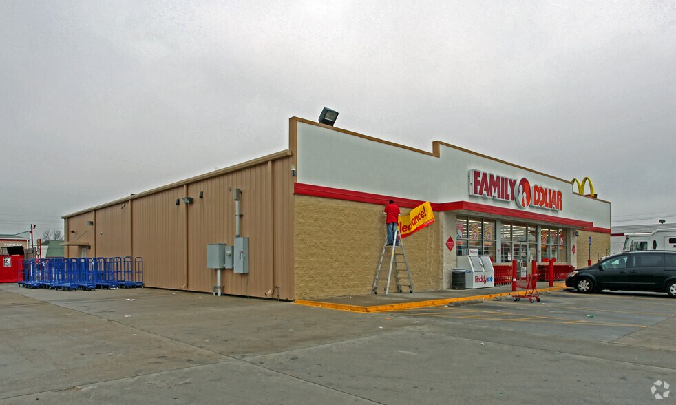 Primary Photo Of 4525 Old Gentilly Rd, New Orleans Freestanding For Lease