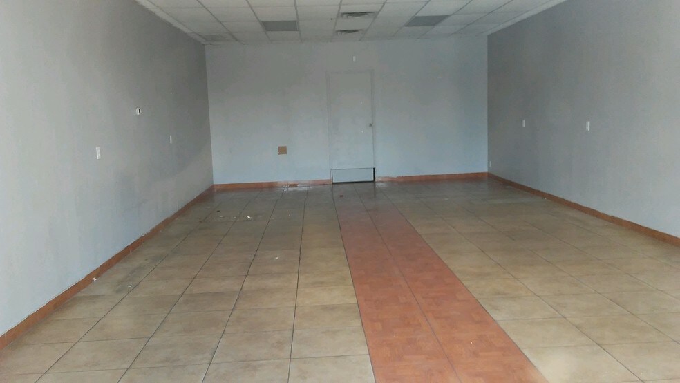 More Photos Of 3210-3228 N Rancho Dr, Las Vegas Unknown For Lease