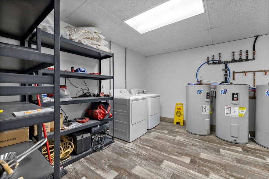 More Photos Of 537 2nd St, Havre Hotel For Sale