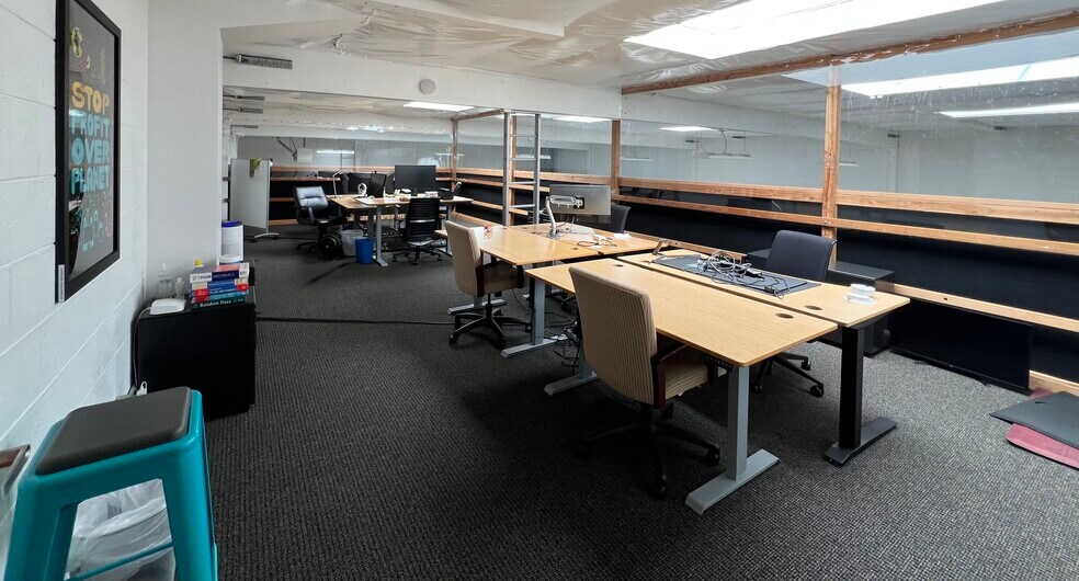 More Photos Of 5815 Fremont St, Oakland Warehouse For Lease