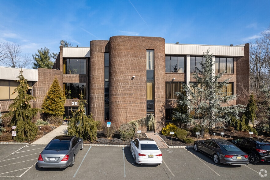 More Photos Of 30 Galesi Dr, Wayne Office For Lease