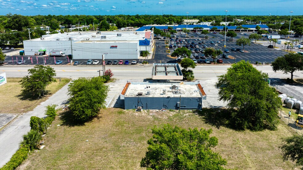 More Photos Of 1027 Mason Ave, Daytona Beach General Retail For Sale