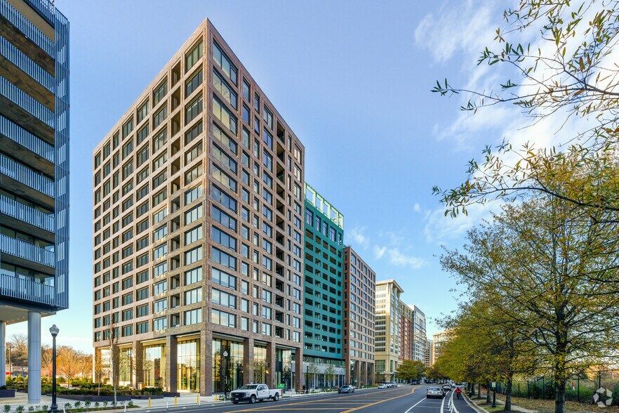 More Photos Of 3030 S Potomac Ave, Arlington Multifamily For Sale