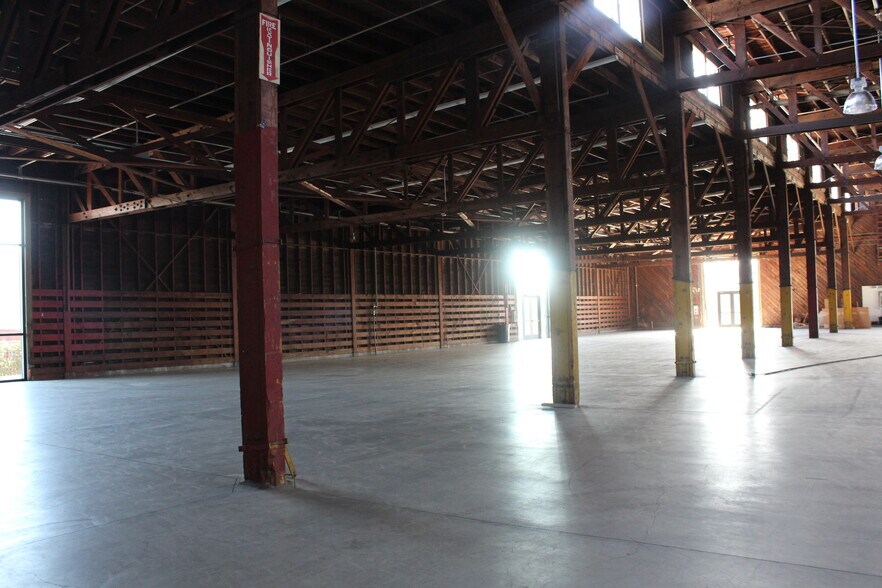 More Photos Of 112 E 22nd St, San Pedro Warehouse For Lease