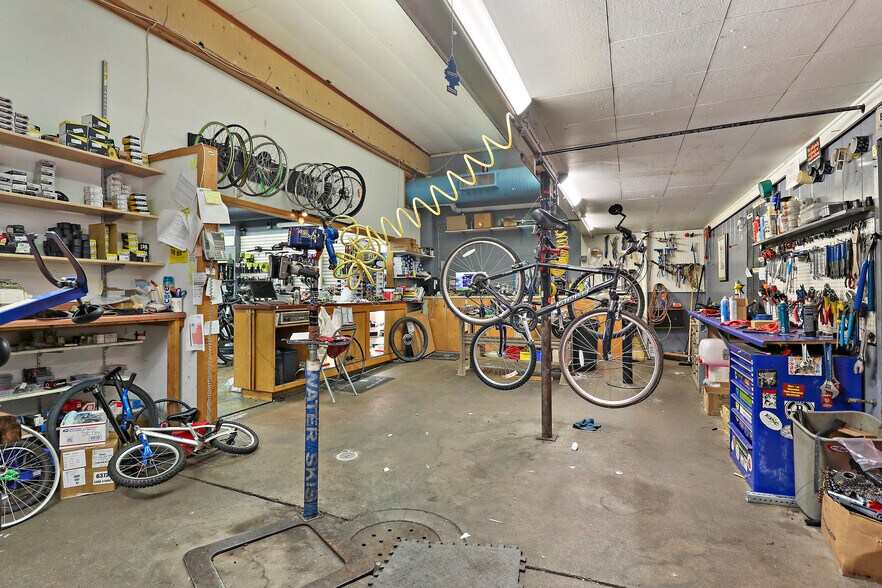 More Photos Of 2926 75th St, Kenosha Freestanding For Sale