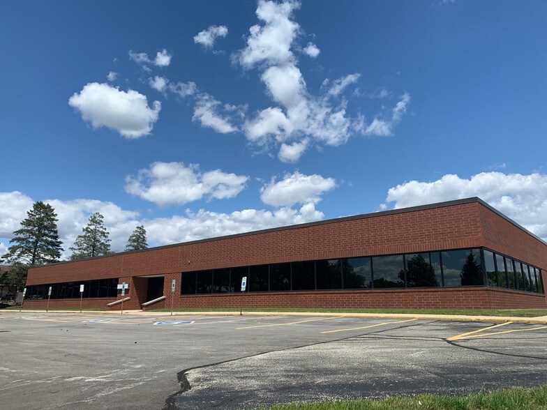 More Photos Of 2110 Fox Dr, Champaign Office For Sale