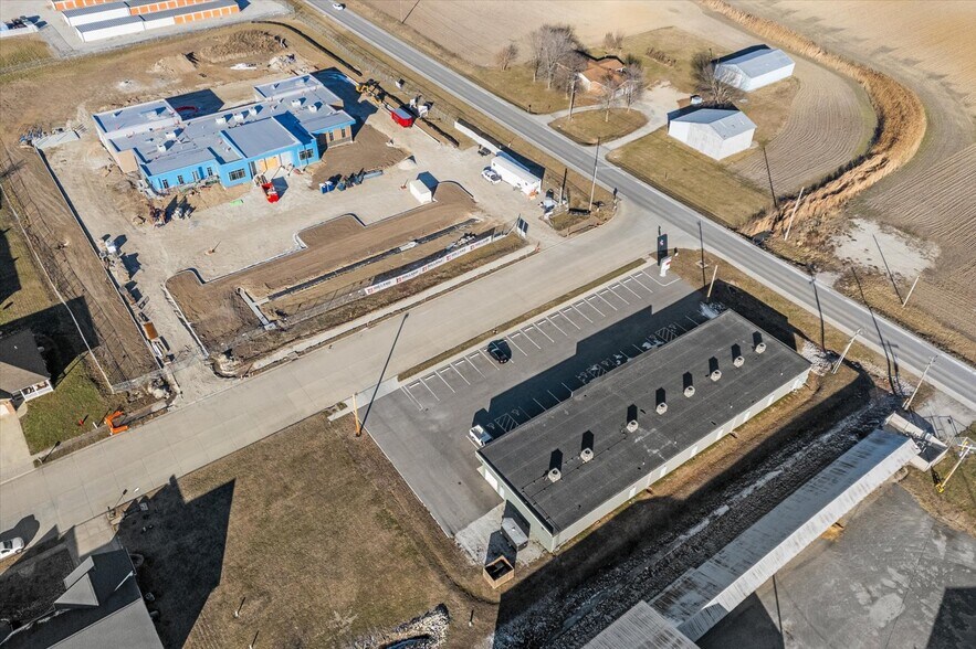 More Photos Of 1219 E Cedar St, New Baden Storefront Retail Office For Sale