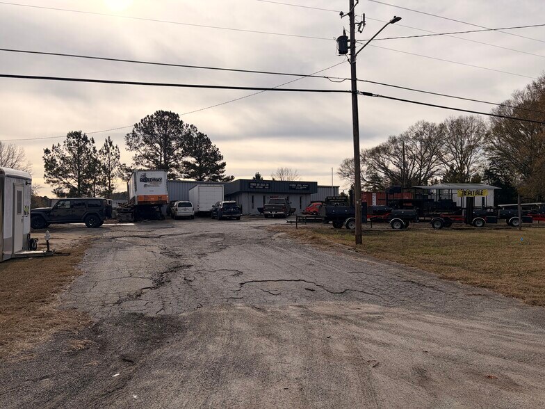 More Photos Of 4481 Lamb Ave, Union Point Warehouse For Sale