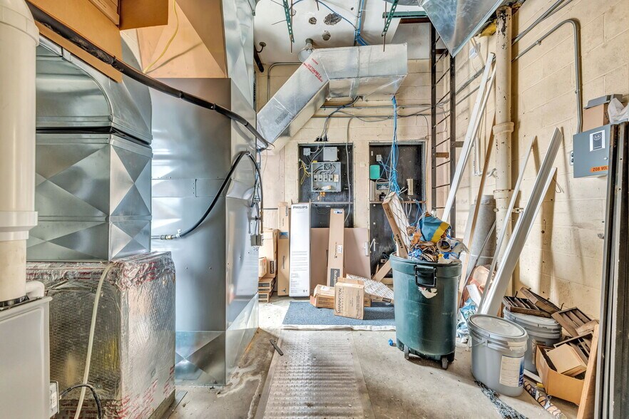 More Photos Of 150 Hillside Dr, Bethel Park Office For Lease