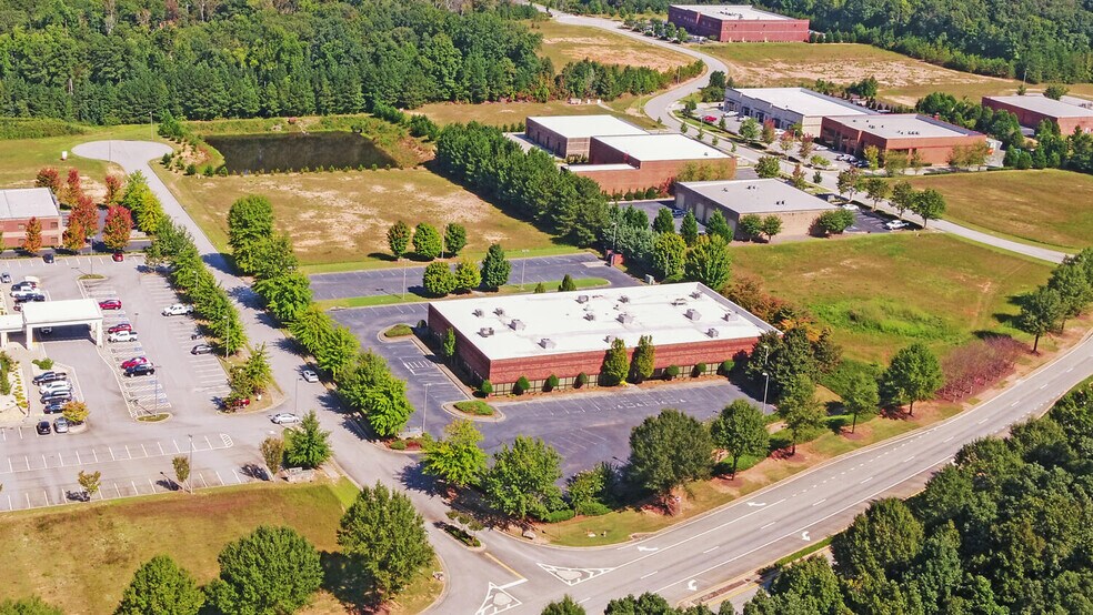 More Photos Of 4170 Tanners Creek Dr, Flowery Branch Office For Lease