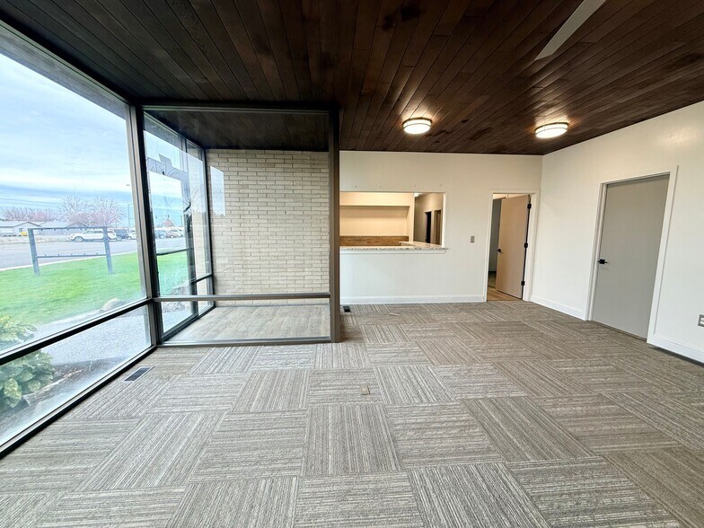 More Photos Of 2427 W Falls Ave, Kennewick Medical For Lease