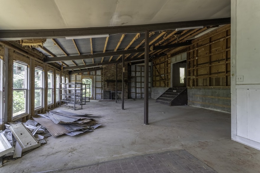 More Photos Of 2341 US Highway 231, Wetumpka Warehouse For Sale