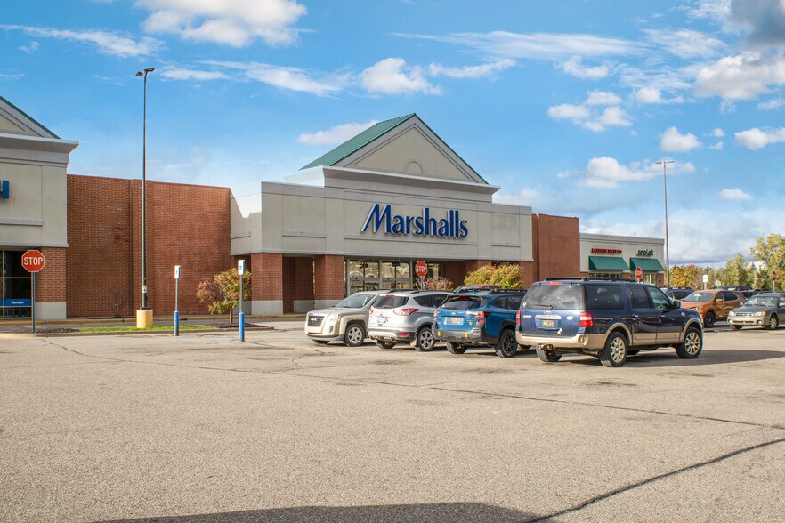 More Photos Of 1590-1614 Anderson Rd, Petoskey General Retail For Lease