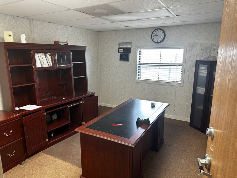 More Photos Of 1161 TX-83, Denver City Industrial For Sale