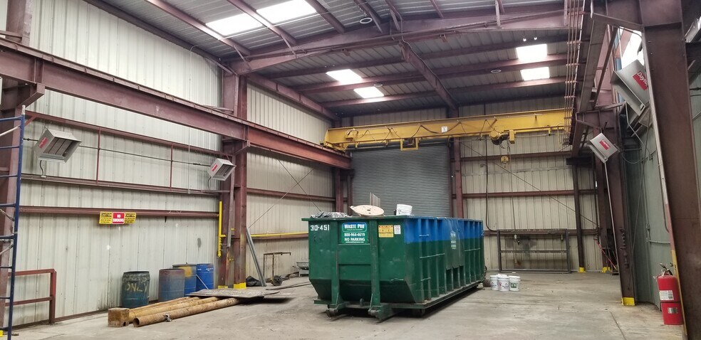 More Photos Of 1130 Destrehan Ave, Harvey Industrial For Sale