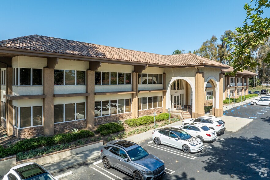 More Photos Of 24800 Chrisanta Dr, Mission Viejo Loft Creative Space For Sale