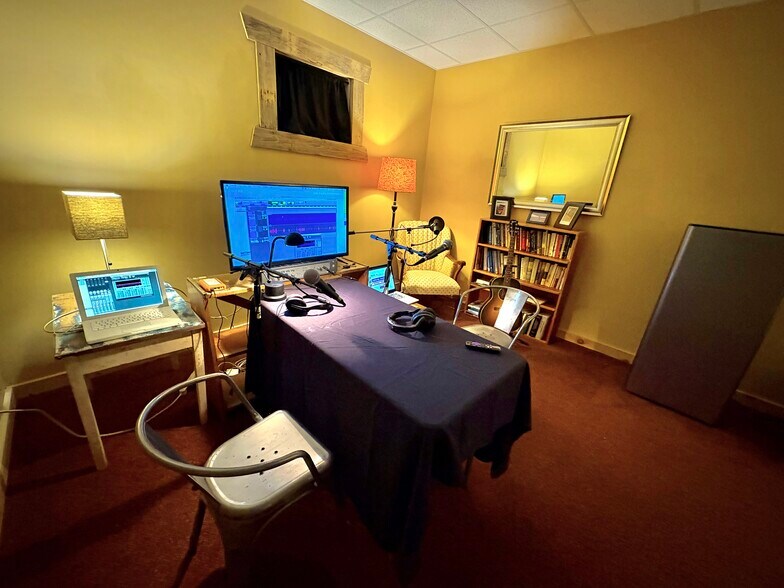 More Photos Of 347 National Ave NW, Grand Rapids Loft Creative Space For Sale