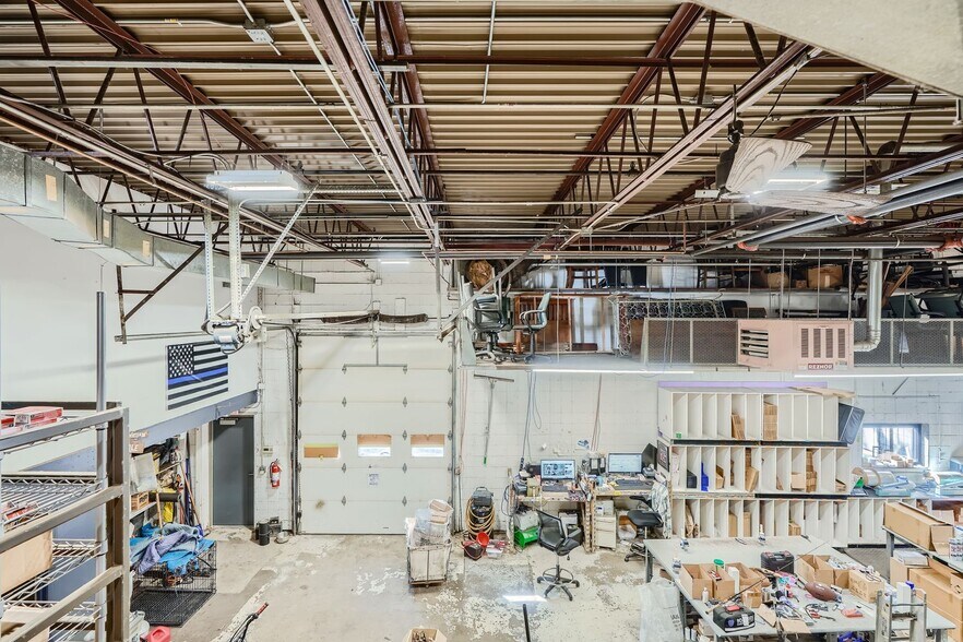 More Photos Of 2075 Prosperity Rd, Saint Paul Light Distribution For Sale