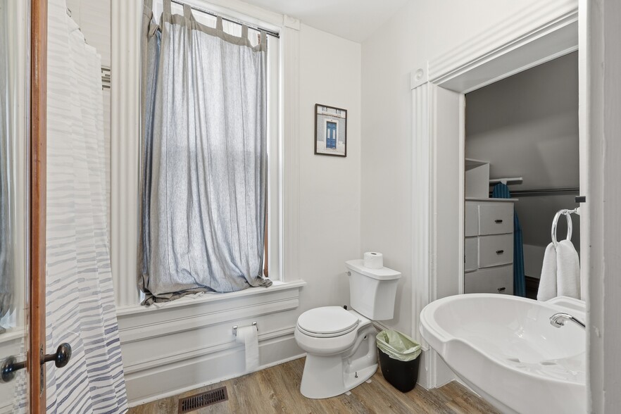 More Photos Of 83 Wilson Ave, Columbus Hospitality For Sale