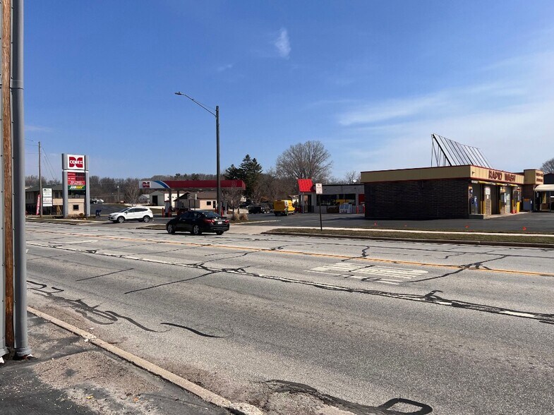 More Photos Of 4110-4118 Broadway St, Manitowoc Carwash For Sale