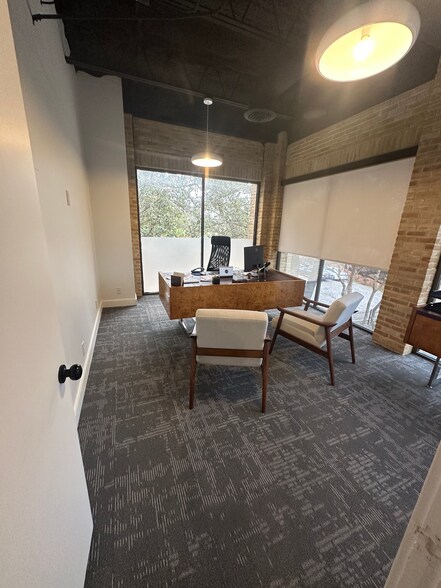 More Photos Of 8930 Wurzbach Rd, San Antonio Loft Creative Space For Lease