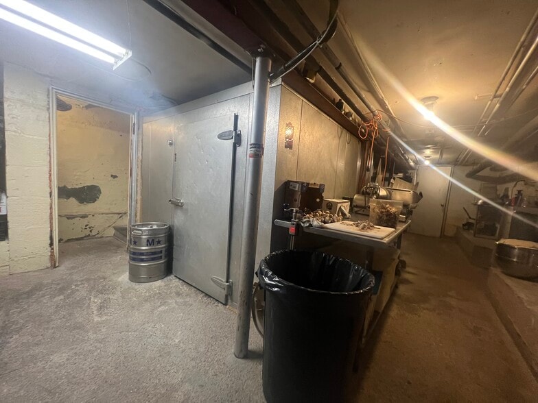 More Photos Of 340 Franklin Ave, Brooklyn Restaurant For Lease